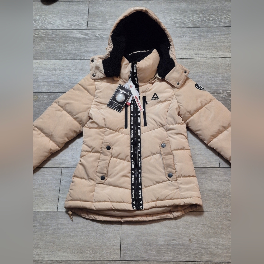 Reebok Ladies Beige Puffer Winter Snow Jacket With Faux Fur. Size XS